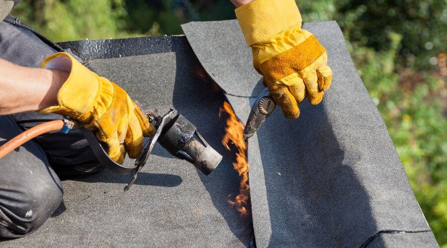 Expert top industrial roofings services in London Mills, IL